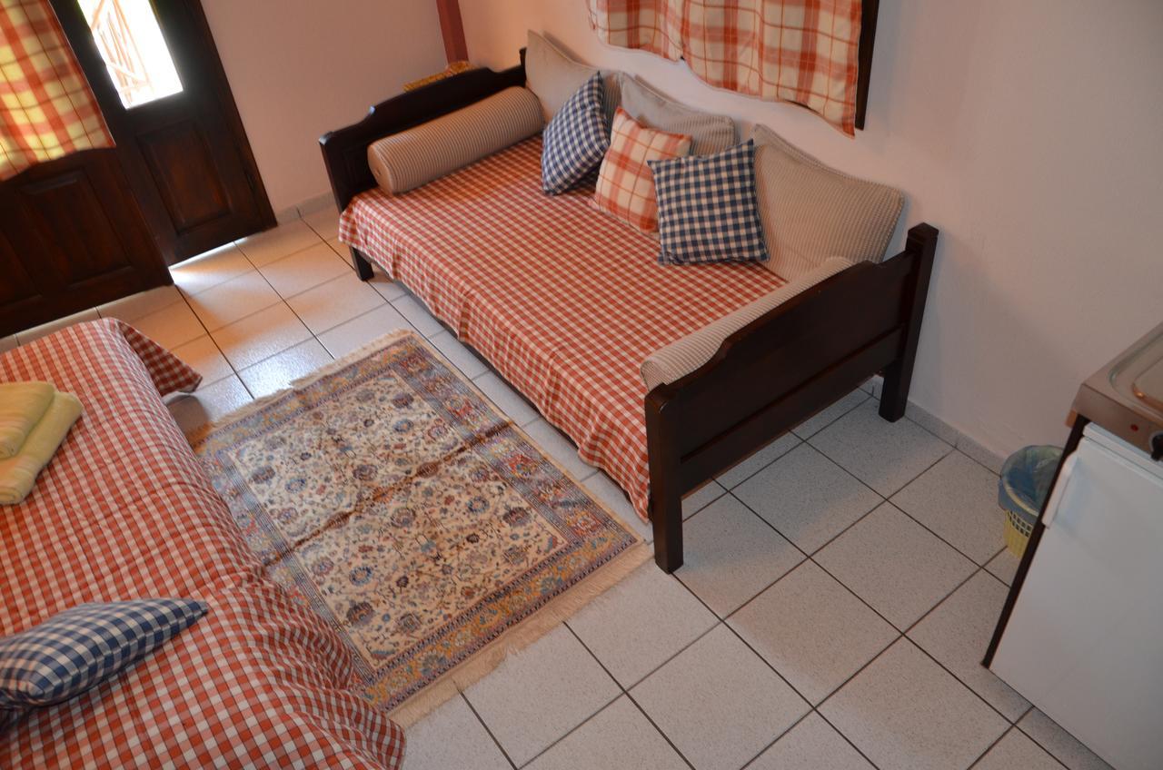 Hotel Maria Chrysi Ammoudia Bagian luar foto