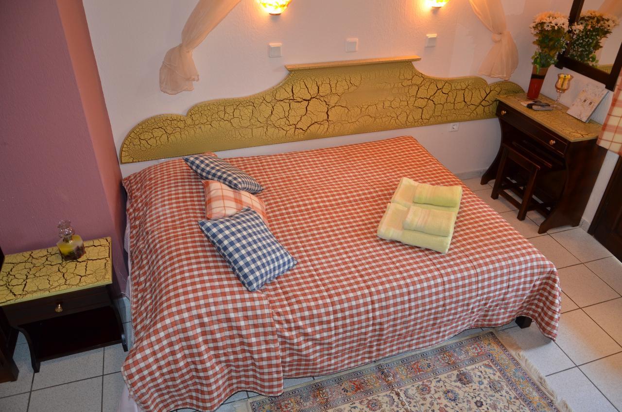 Hotel Maria Chrysi Ammoudia Bagian luar foto