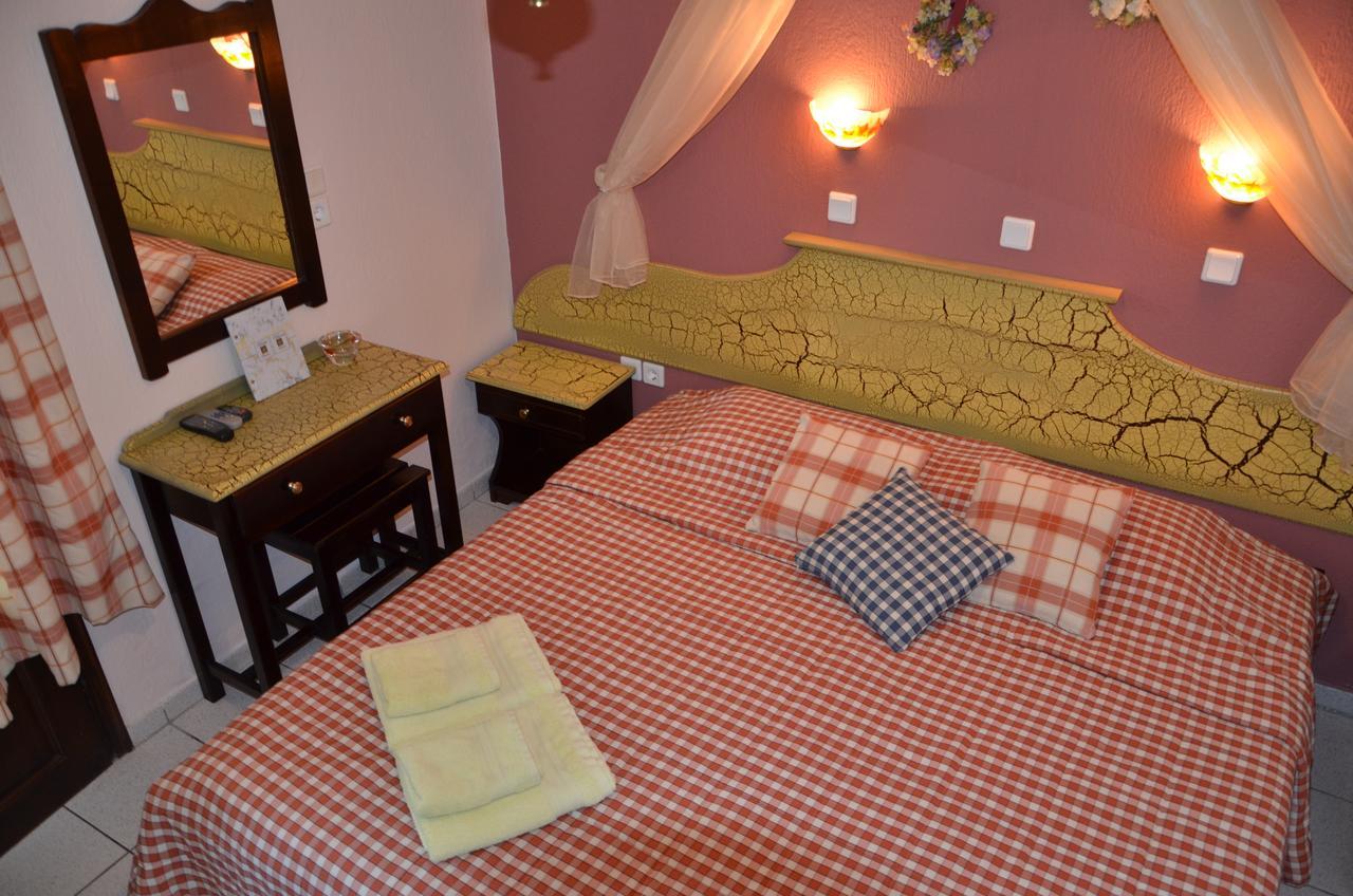 Hotel Maria Chrysi Ammoudia Bagian luar foto