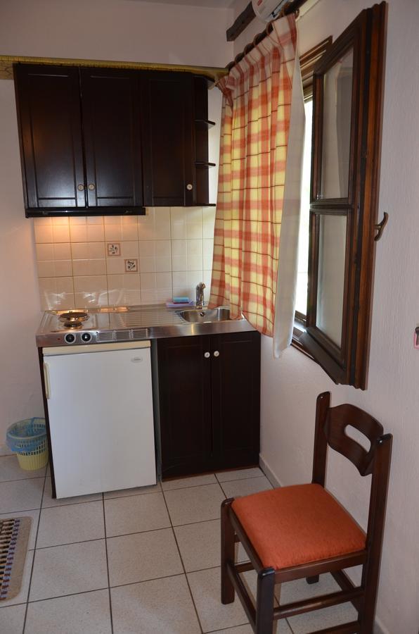 Hotel Maria Chrysi Ammoudia Bagian luar foto