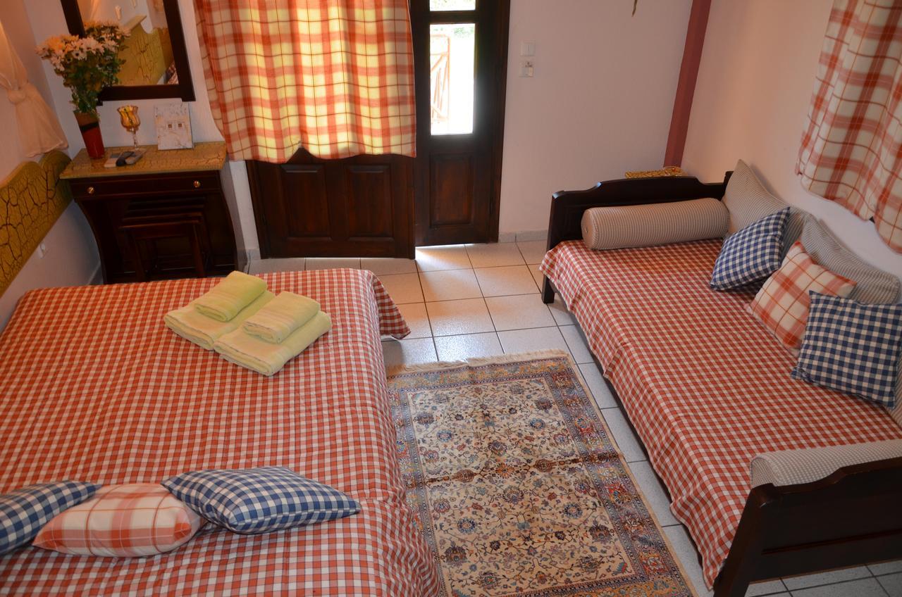 Hotel Maria Chrysi Ammoudia Bagian luar foto