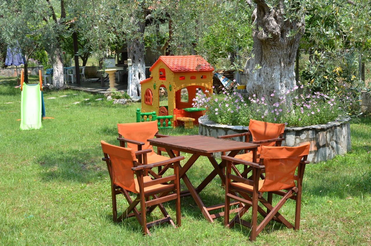 Hotel Maria Chrysi Ammoudia Bagian luar foto