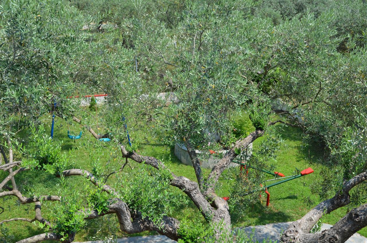 Hotel Maria Chrysi Ammoudia Bagian luar foto