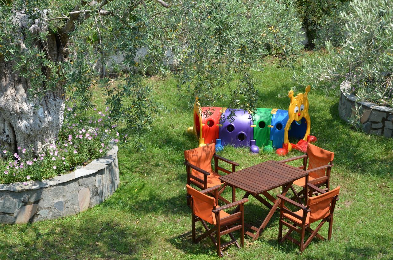 Hotel Maria Chrysi Ammoudia Bagian luar foto